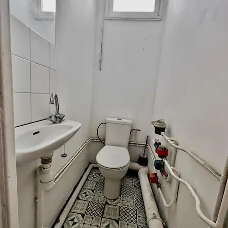 Calme Dans Le Centre Avec Parking Gratuit Appartement *